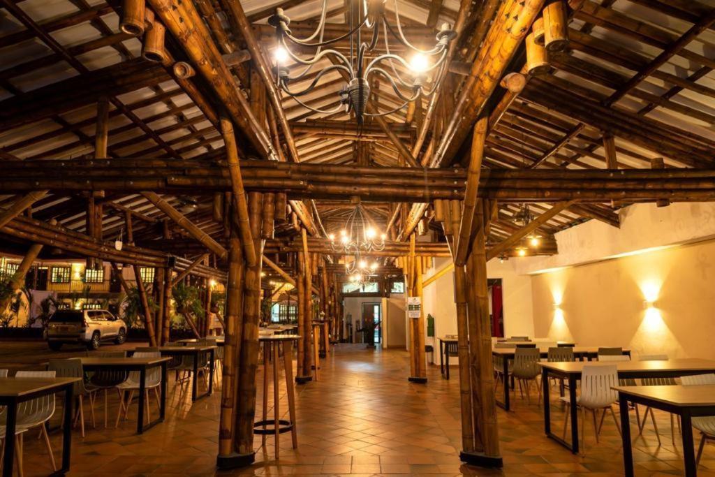 Hotel Vanguardia Natural El Cairo  Zewnętrze zdjęcie